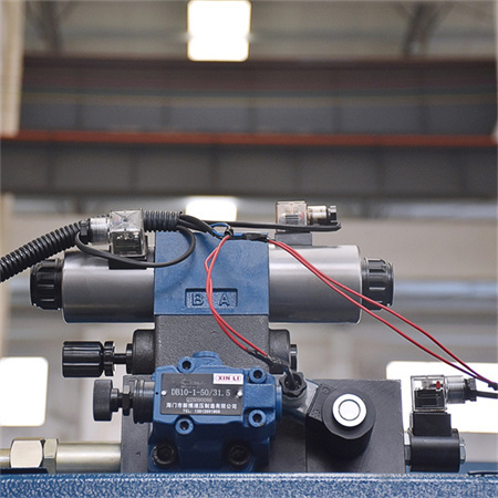 آلة الانحناء الصحافة آلة الانحناء 2022 UTS 520N / mm2304 الفولاذ المقاوم للصدأ 1.0mm ذكي مرنة الانحناء آلة الصحافة الفرامل