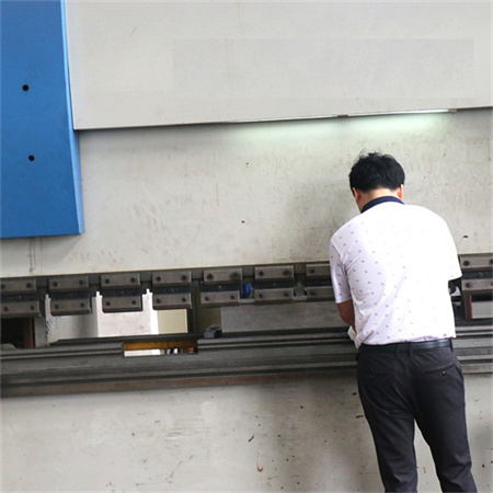 4 + 1 ورقة المجلفن ورقة الفولاذ المقاوم للصدأ عالية الدقة الانحناء آلة الانحناء الكهروهيدروليكي المؤازرة CNC