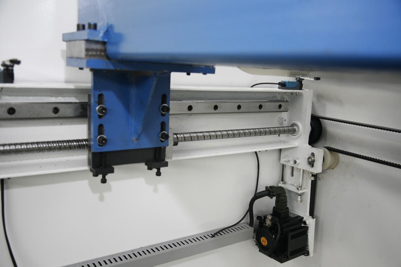 100t 3200mm 200ton 4000 Electric Hydraulic Cnc Delem Press Brake Manufacturers 100t 3200mm 200ton 4000 الكهربائية الهيدروليكية باستخدام الحاسب الآلي Delem الصحافة الفرامل مصنعين