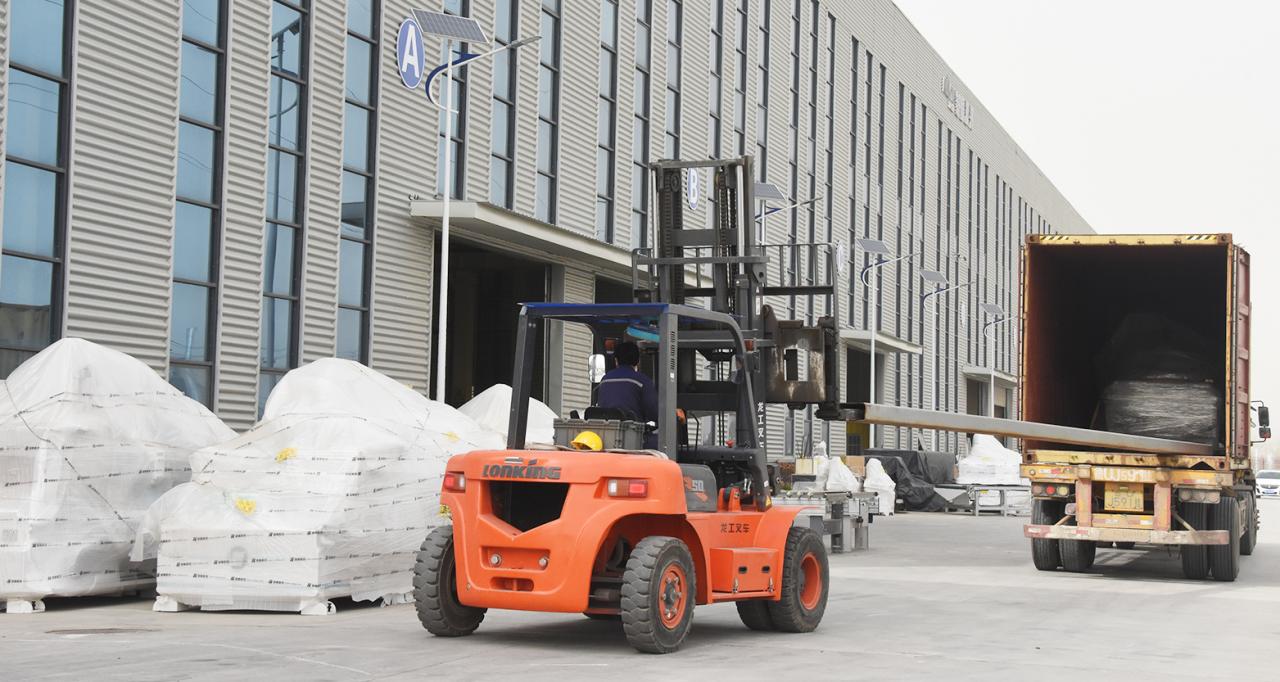 مصدر الليزر 2000w 3000w الألياف آلة القطع بالليزر